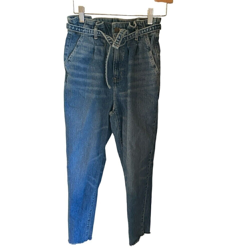 Hollister Ultra High Rise Mom Jeans 3R W26 L27